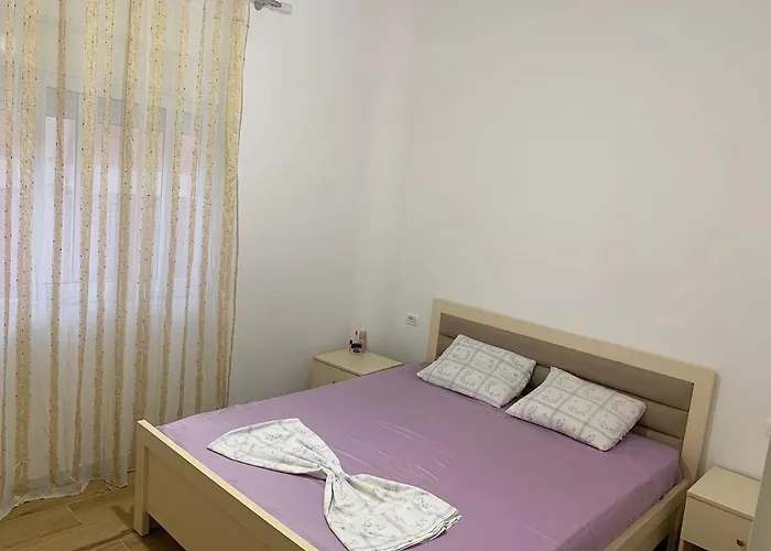 Ajli\'House